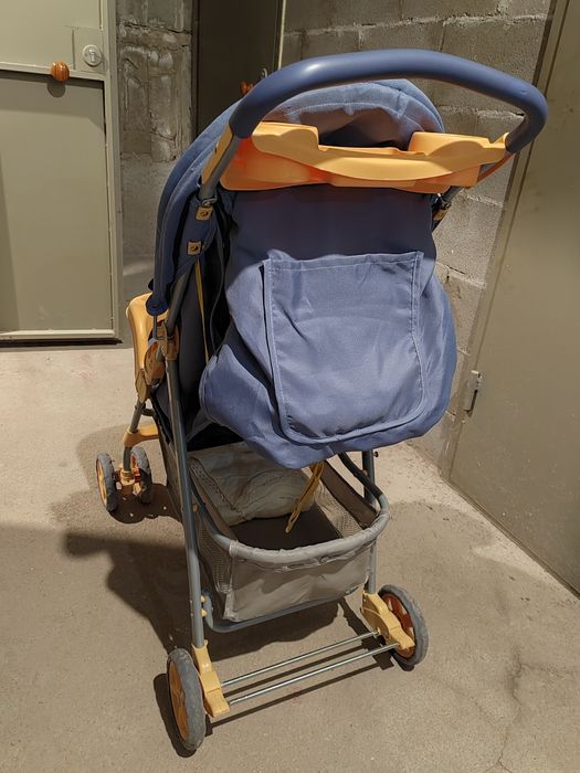 Подаётся летняя коляска