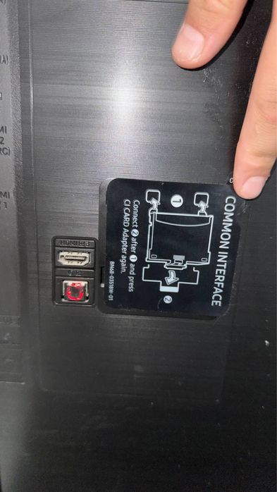 Samsung QLED 43” QE43Q60BAU — нерабочий экран