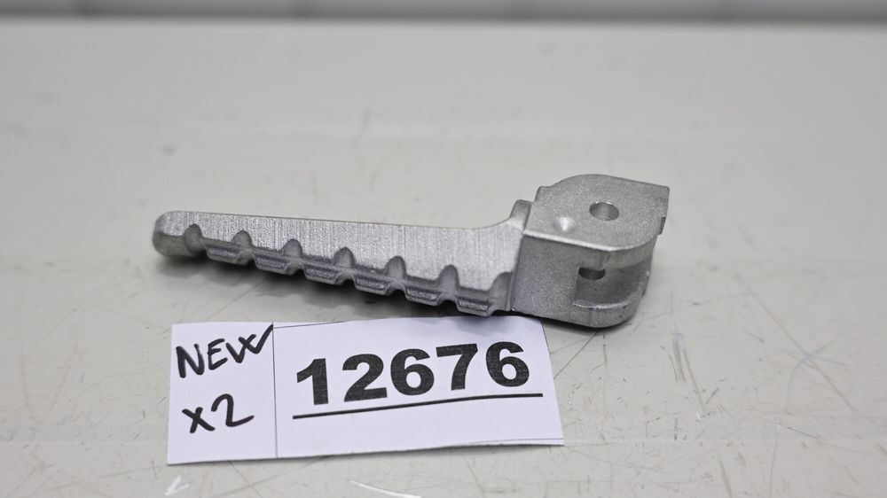 Scarita Peg Fata Dreapta Ducati Monster 796 696