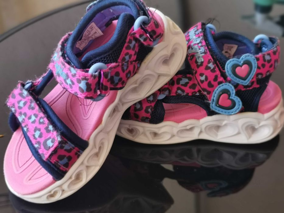 Няколко Детски сандали