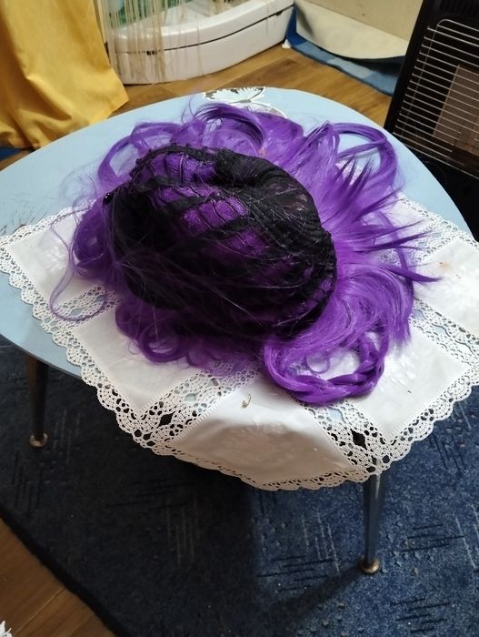 Perucă violet măsura M L