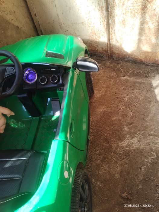 Детска електрическа кола