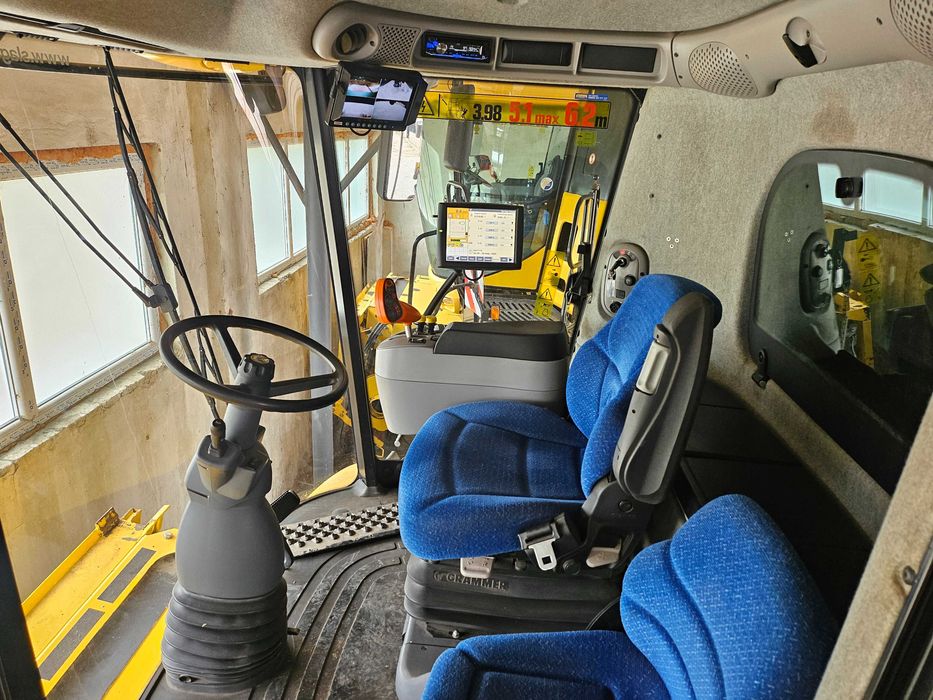 Combina agricola New Holland CR 9080