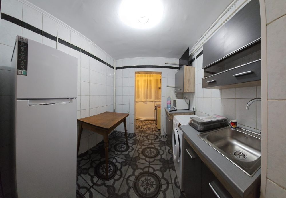 Vand apartament 2 camere decomandate, Micro 16.