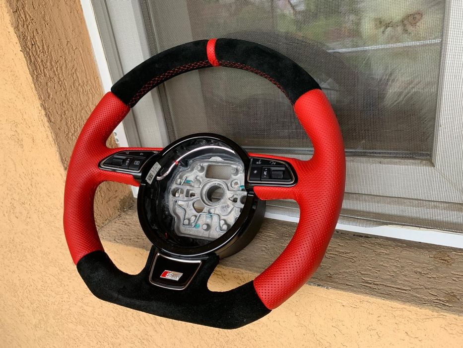 Volan Audi facut pe comanda,S-Line ca Nou,Piele rosie+Alcantara