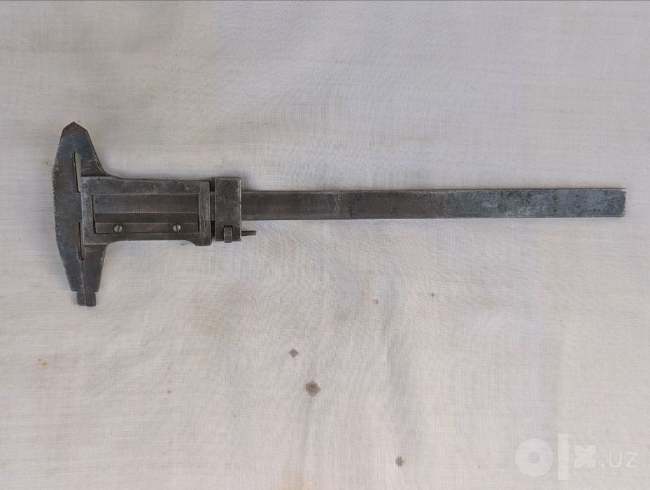 Продам штангенциркуль 25см.