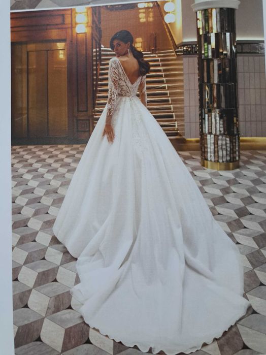 Vand rochie de mireasă deosebita