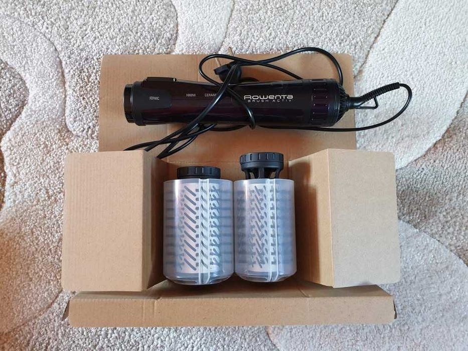 Vând ondulator NOU Rowenta Brush Activ' 1000W