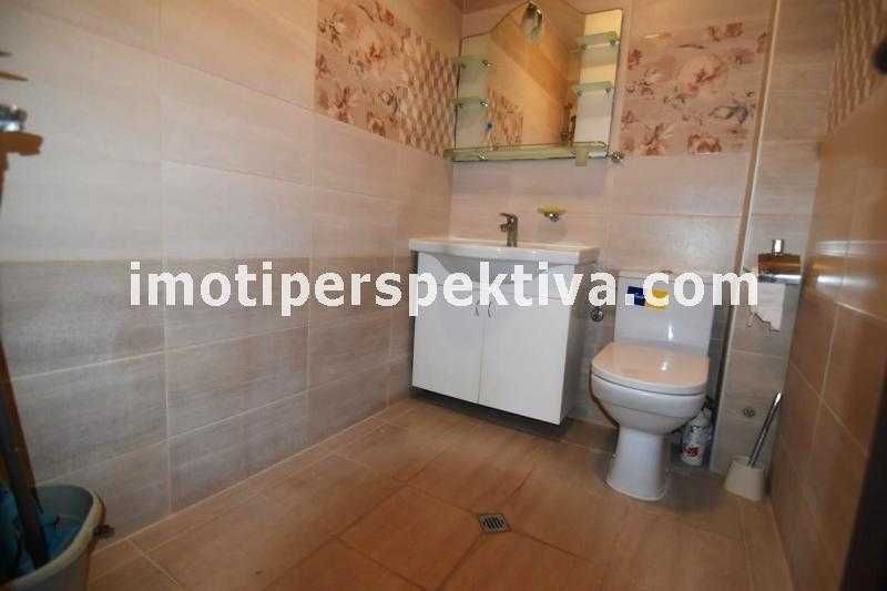 Продава се Тристаен апартамент в Пловдив, Кючук Париж - 105 кв.м за 1348 €/кв.м - Снимка #7