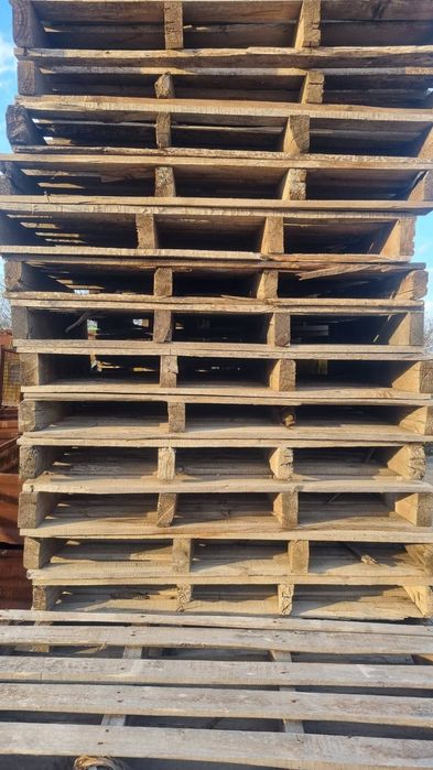 Палети 1.20 на 1 и височина 15 см.