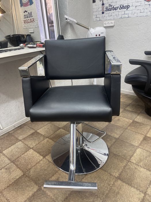 Продается профессиональное кресло