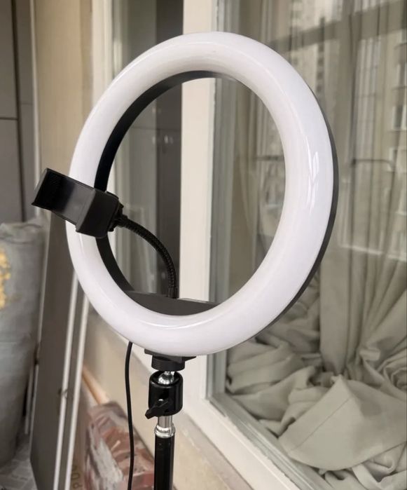 Кольцевая Led- лампа
