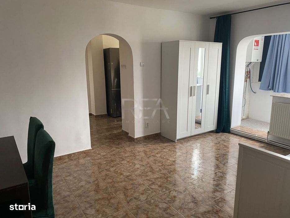 4 camere- Centrala Proprie- Etaj Intermediar-83,06 mp-Calea Vacaresti