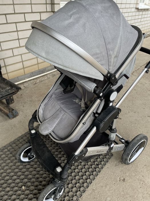 Продаем детскую коляску