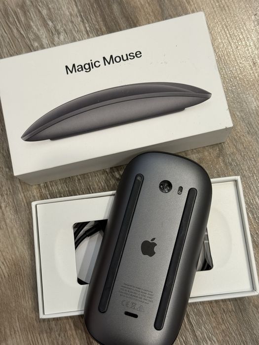 Черна мишка за лаптоп на Apple , модел Magic mouse 2