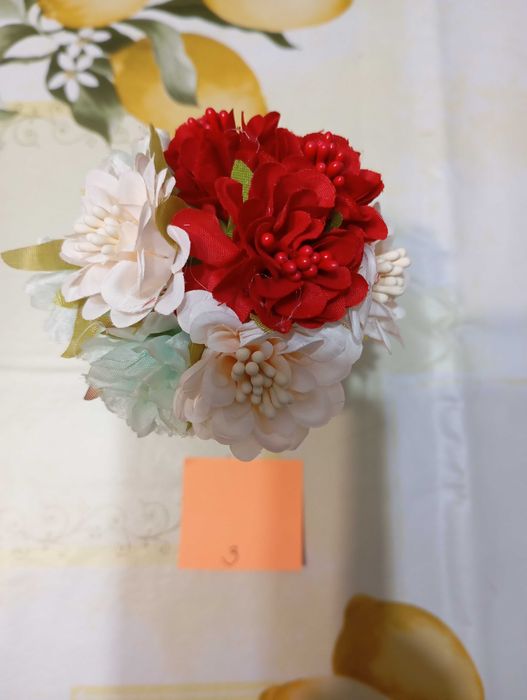 декорация мини ваза за подарък в подаръчна прозрачна кутия