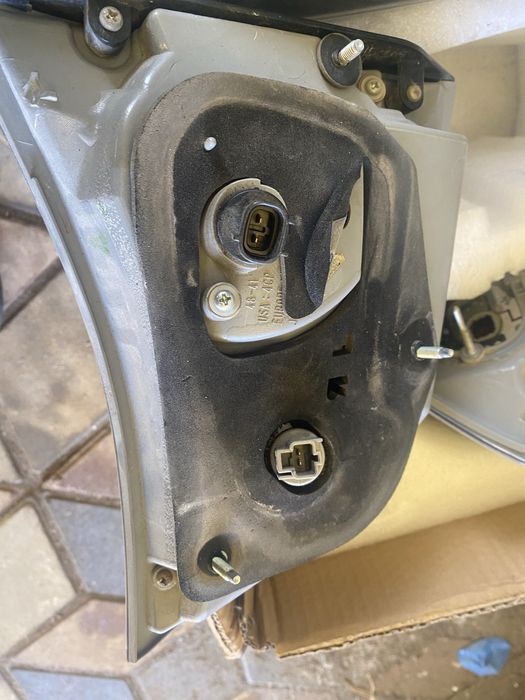 Продам комплект задних фар лексус rx 350