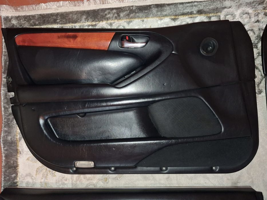 Продам дверные карты aristo / lexus gs 300