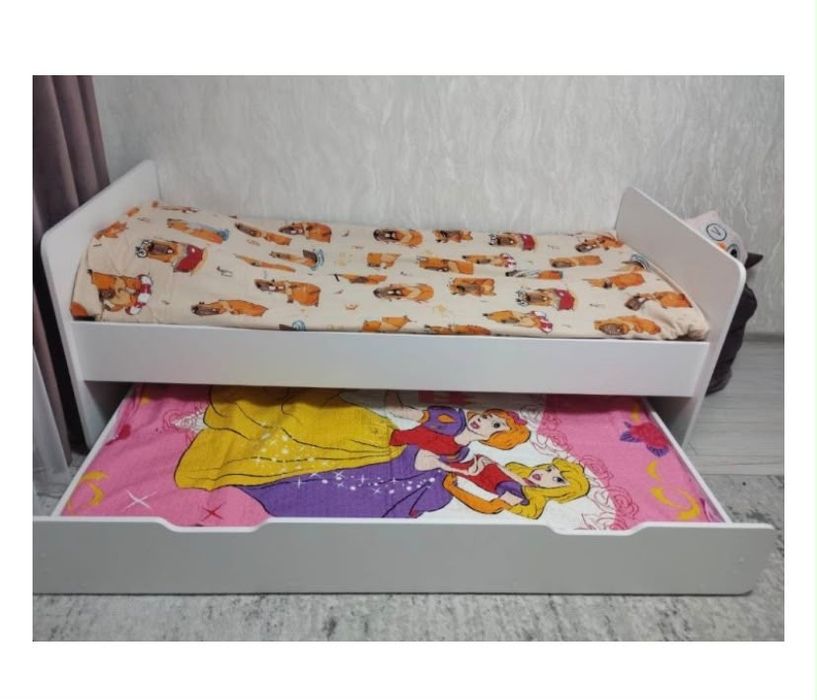 Двухярусная кровать