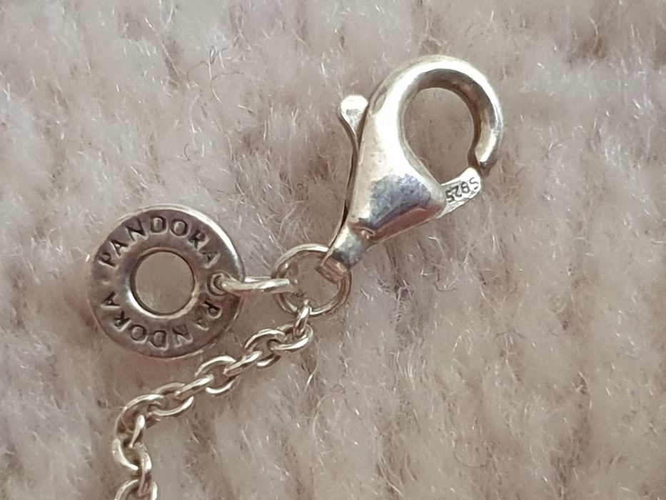 Set Pandora cercei și lănțișor argint 925