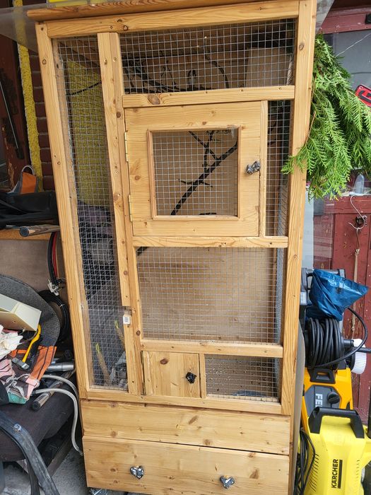 Colivie pentru pasarele