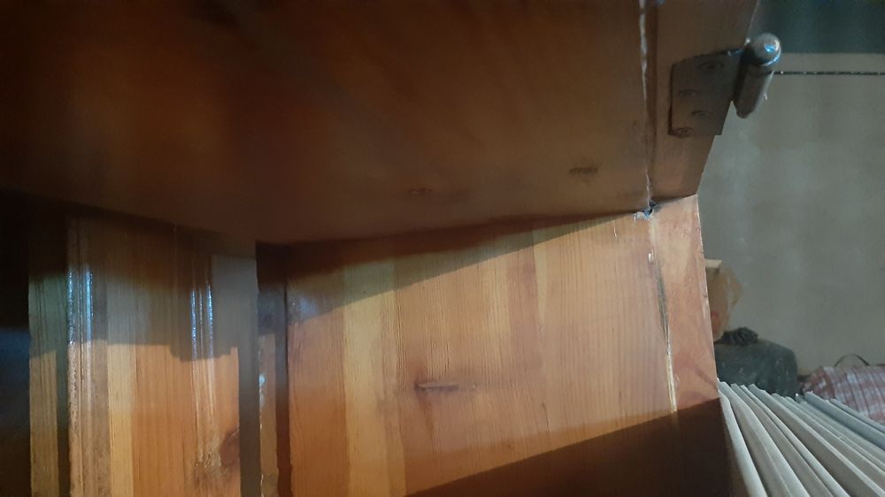 Продам деревянный дверь