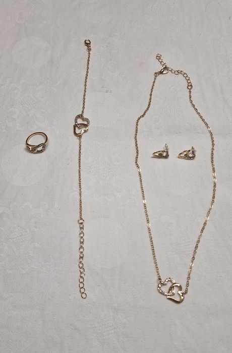 Дамски бижута - сет от 4 броя