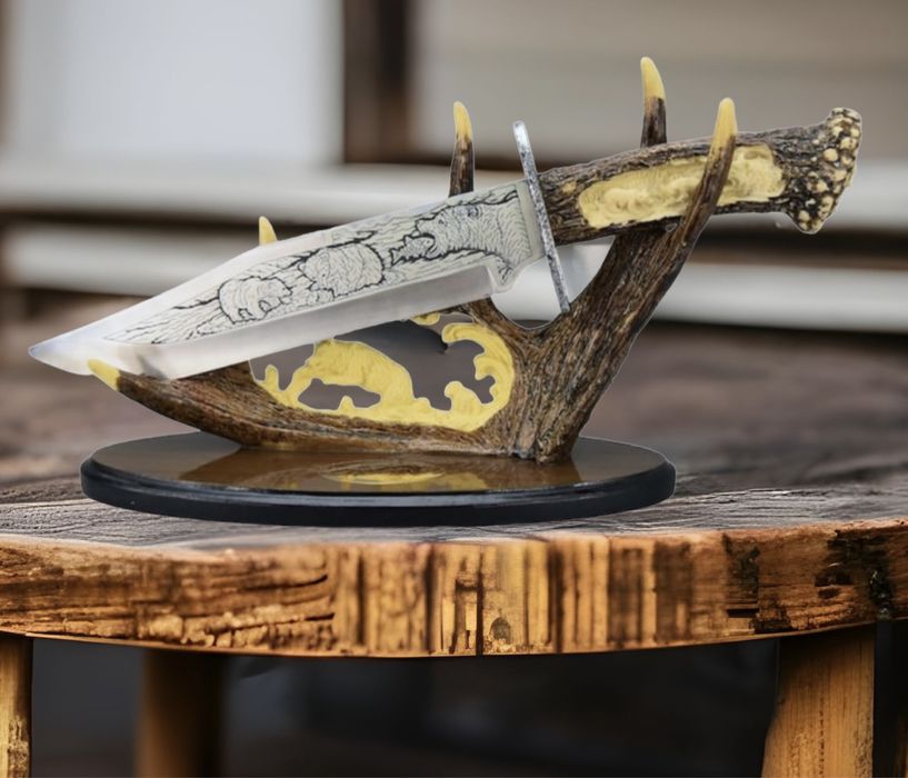 ловен нож колекционерски нож сувенир подарък трофейна поставка 22см