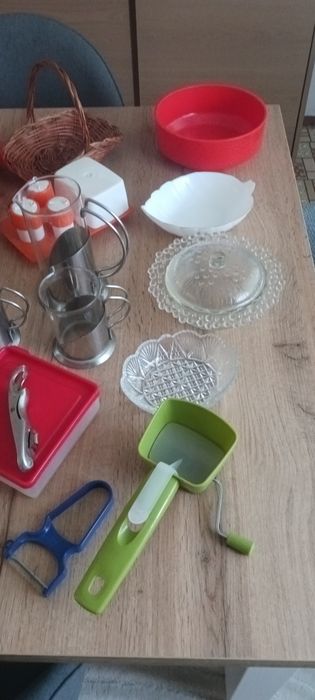Домакински прибори лот