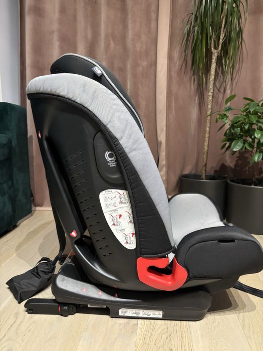 Scaun masina Joie cu isofix