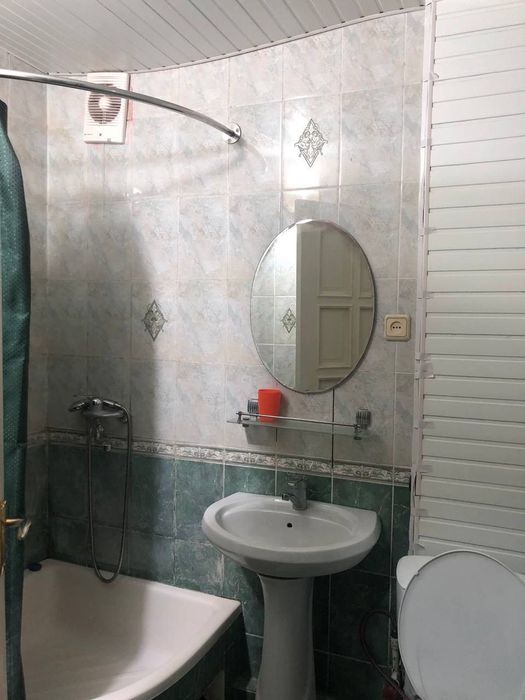 Сдаю 2-х комнатную квартиру переделанную в 3-х