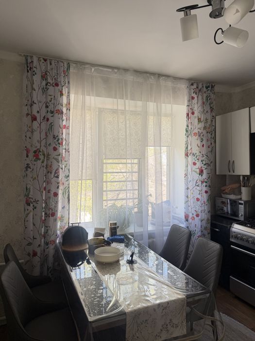 Продам тюль и шторы