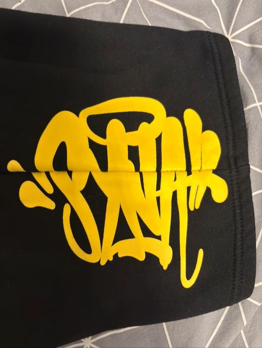 Pantaloni scurți syna world