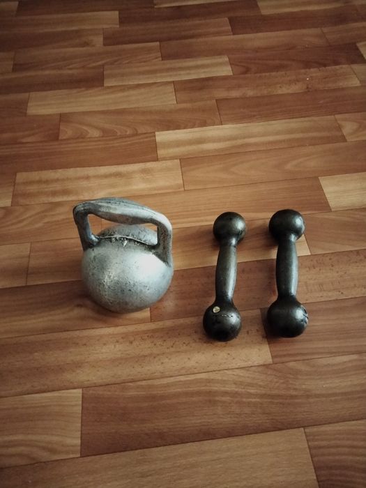 Продаю гантели и гири хорошие