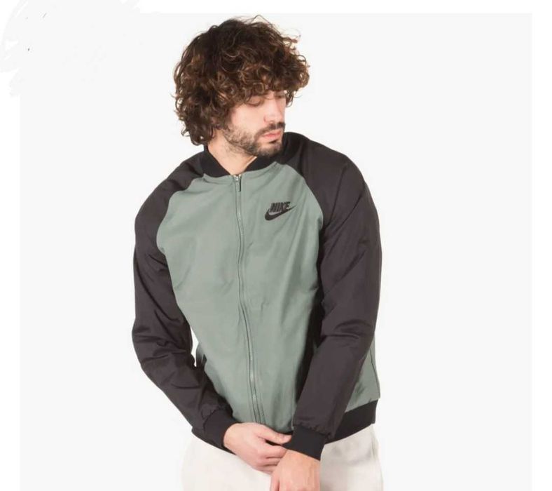 Nike sportwear  ветровка