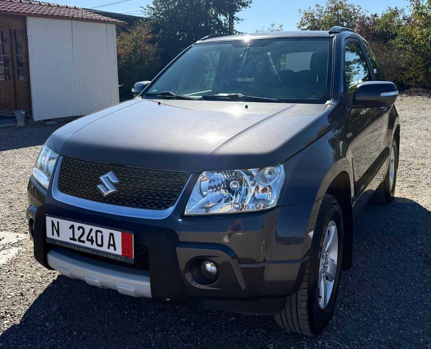 SUZUKI Grand Vitara
