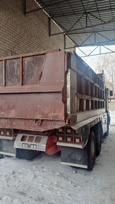 спецтехника самосвал грузовик