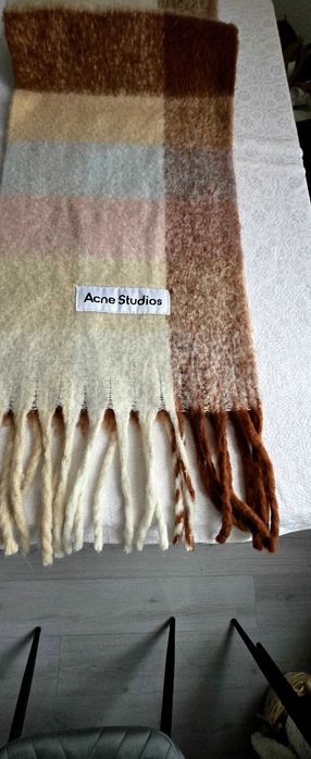 Acne studios шал
