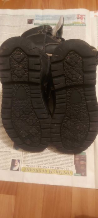 ПРОДАМ детские ботинки в очень хорошем состоянии.