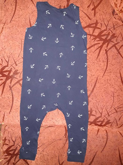 Продавам БЕБЕШКИ/ДЕТСКИ дрехи ЗА СПАНЕ, 3 броя, с голяма отстъпка