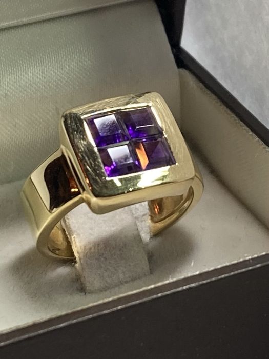 Inel aur 18kt.cu amethyste naturale