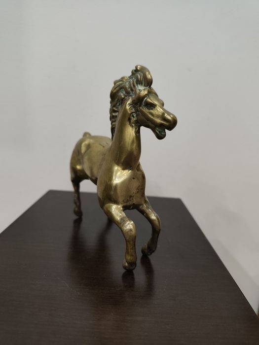Винтидж месингова статуетка кон – масивен месинг