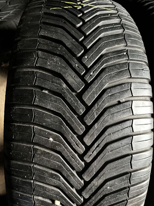 Два баллона – 215 / 55 / 17