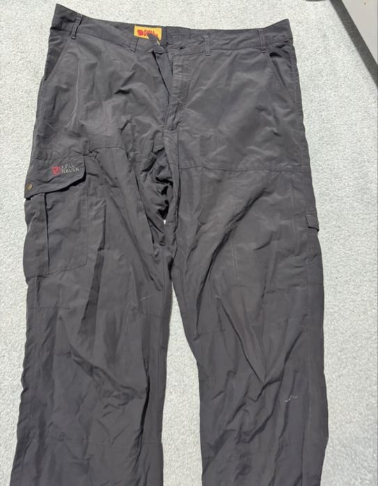 Pantaloni Fjall Raven marimea 56