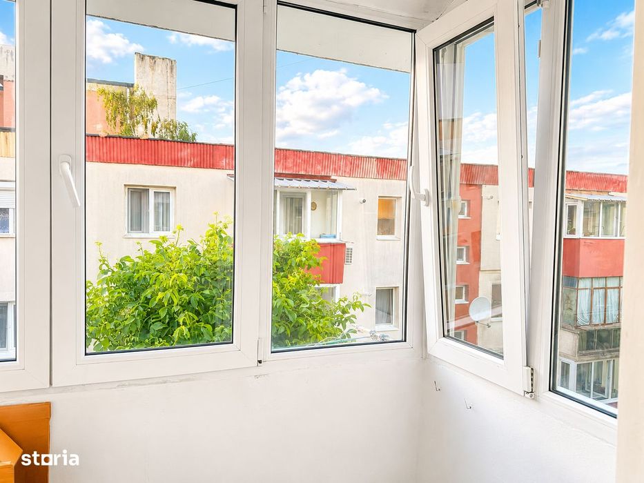 Proprietar apartament mobilat, utilat complet, izolat, zonă liniștită