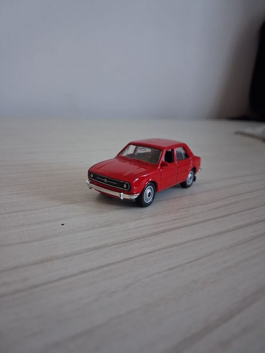 Mașina jucărie Skoda 105 L