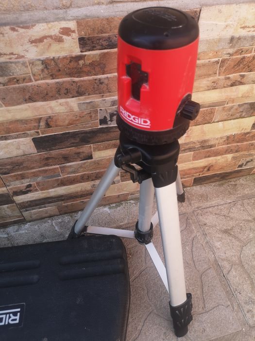 Ridgid micro CL100 Oбхват 30м Триножник