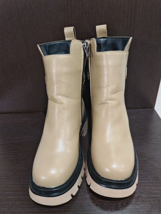 Продам новые зимние сапоги