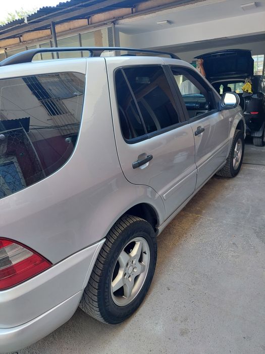 Mercedes benz ML320