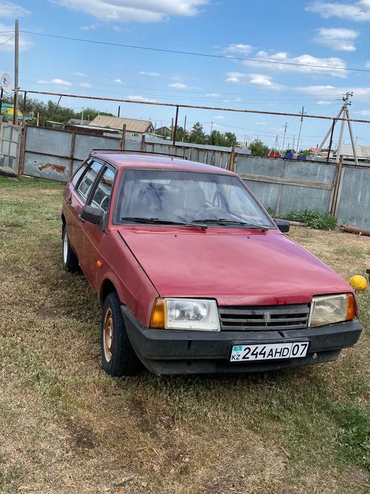 Продам машину ваз 2109